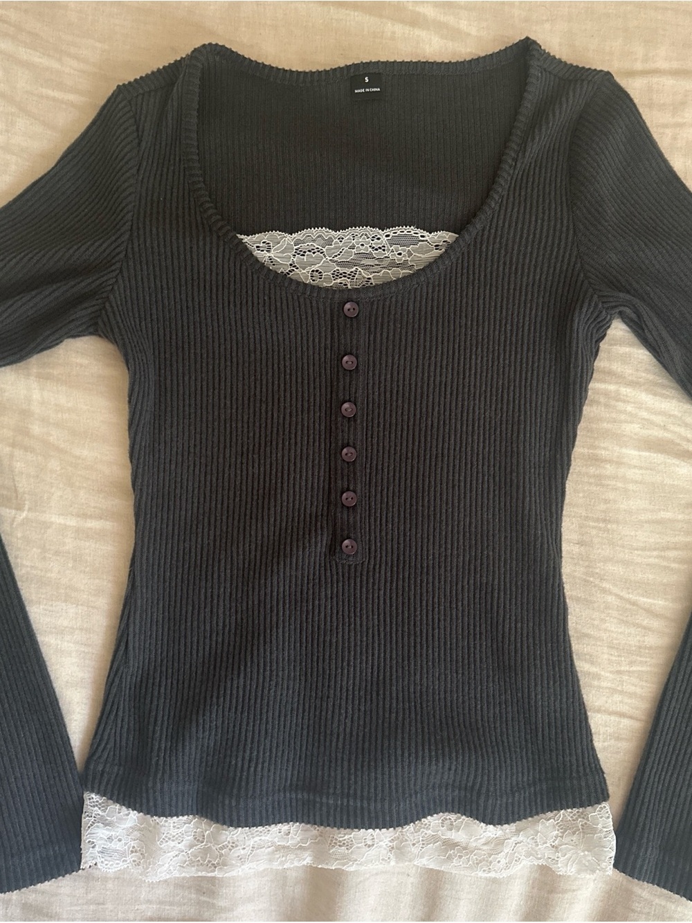Y2K grey long sleeve top with white trim- Size S